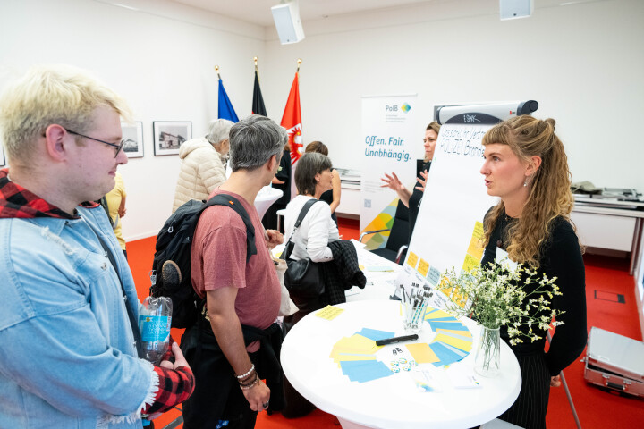 Informationsstand der Polizeibeauftragten
