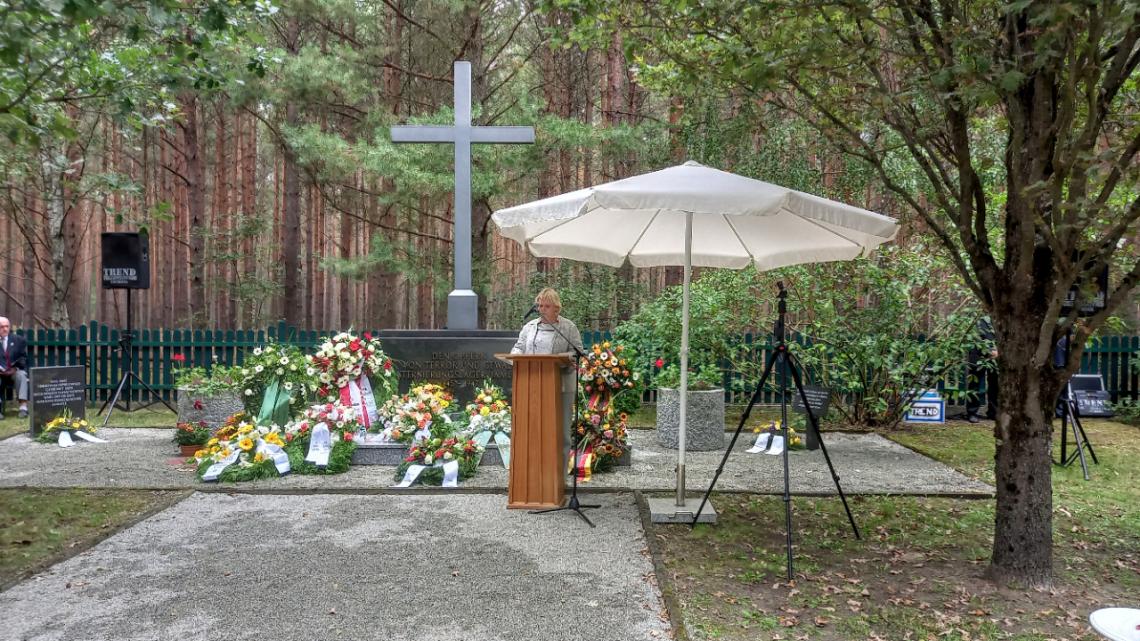 Rede der Landtagspräsidentin Prof. Dr. Ulrike Liedtke zur Erinnerung an die Opfer des Speziallagers Nr. 6 und des KZ-Außenlagers Lieberose.