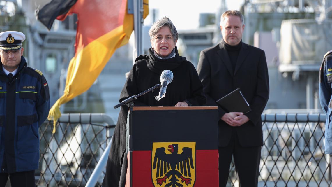 Grußwort der Landtagsvizepräsidentin Barbara Richstein beim Kommandowechsel auf der Fregatte Brandenburg in Wilhelmshaven.