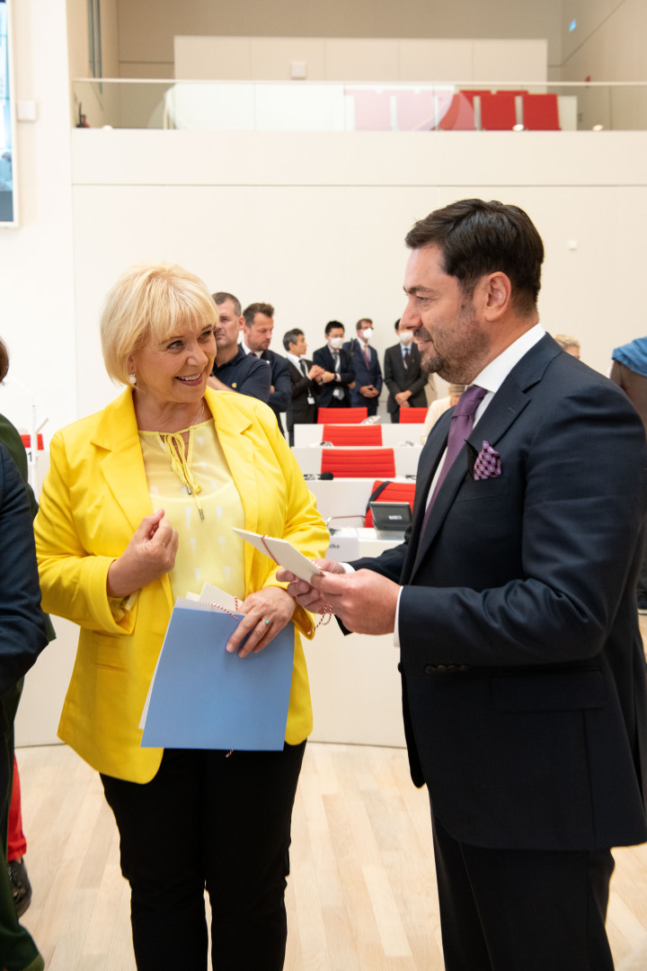 Landtagspräsidentin Prof. Dr. Ulrike Liedtke im Gespräch mit Herrn Viacheslav Shtuchnyi, Generalsekretär Werchowna Rada (Parlament der Urkaine)