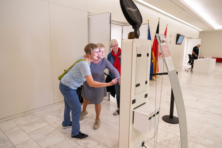 Fotobox in der Lobby vor dem Plenarsaal