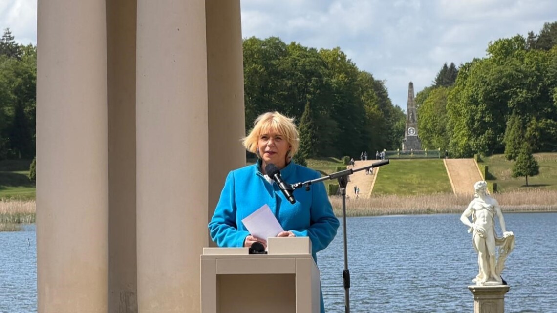 Landtagspräsidentin Prof. Dr. Ulrike Liedtke spricht als Schirmherrin beim Rheinsberger Schlossgartenfest