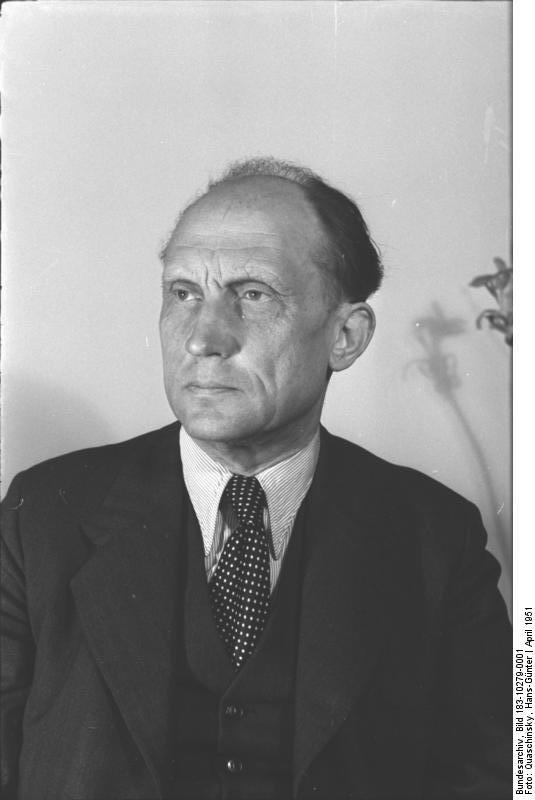 Dr. Karl Steinhoff, Ministerpräsident 1946–1949, Aufnahme: April 1951
