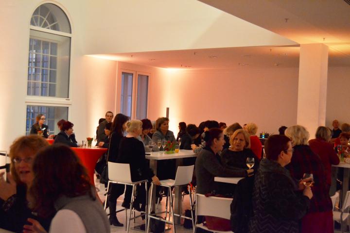 Frauentags-Veranstaltung: Impression vom Empfang in der Landtagslobby
