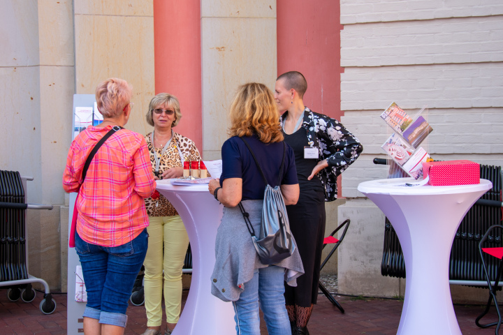 Infostand des Landtages zur Veranstaltung „Kunst zur Zeit 2024“