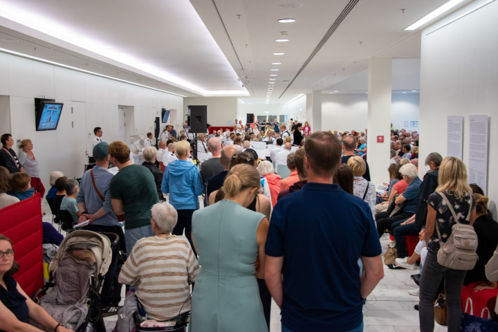 Impression der sechsten Veranstaltung „Kunst zur Zeit 2025“ im Landtag.