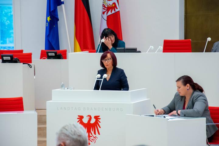 Rede der Alterspräsidentin Marianne Spring-Räumschüssel