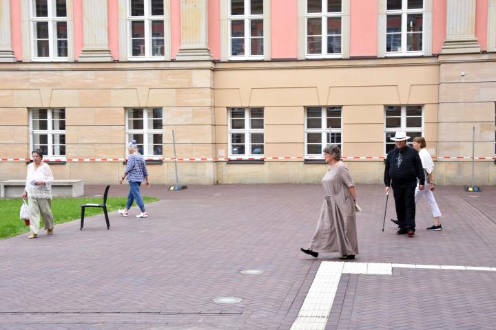 Impression aus dem Innenhof des Landtages während der Aufführung von der Potsdamer Theaterschatulle