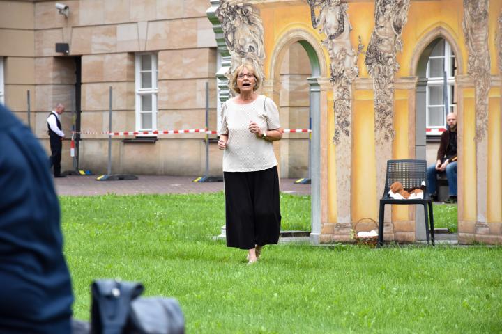 Monika Vagts präsentierte die von ihr selbst verfasste Geschichte „Von der Rettung des Eichhörnchens“.