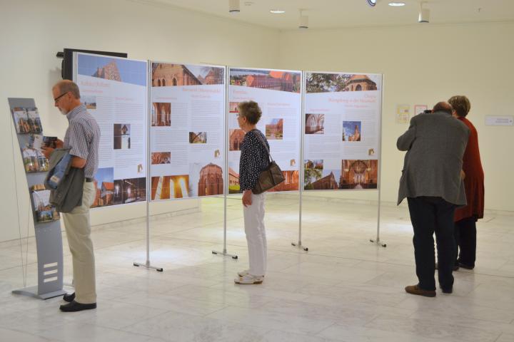 Impression der Ausstellungseröffnung.