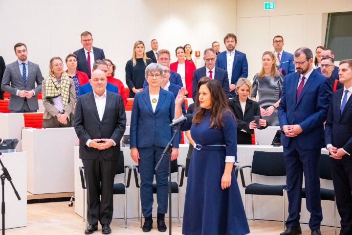 Vereidigung der neu ernannten Ministerin für Wissenschaft, Forschung und Kultur Dr. Manja Schüle