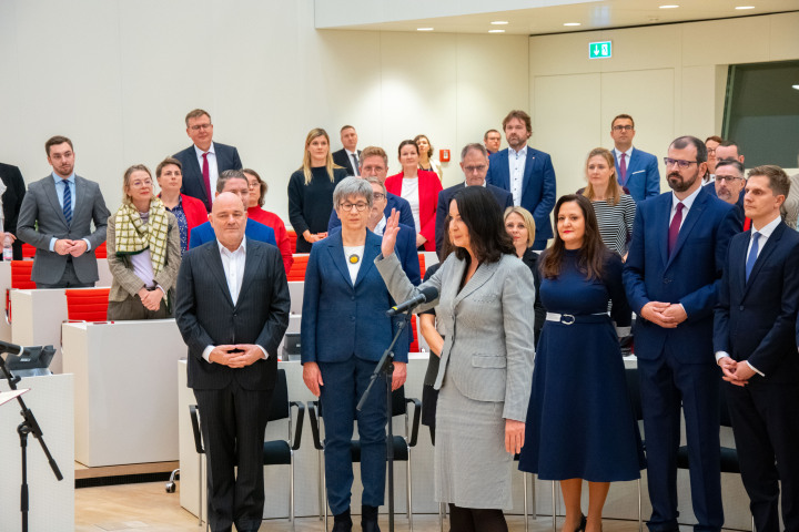 Vereidigung der neu ernannten Ministerin für Gesundheit und Soziales Britta Müller