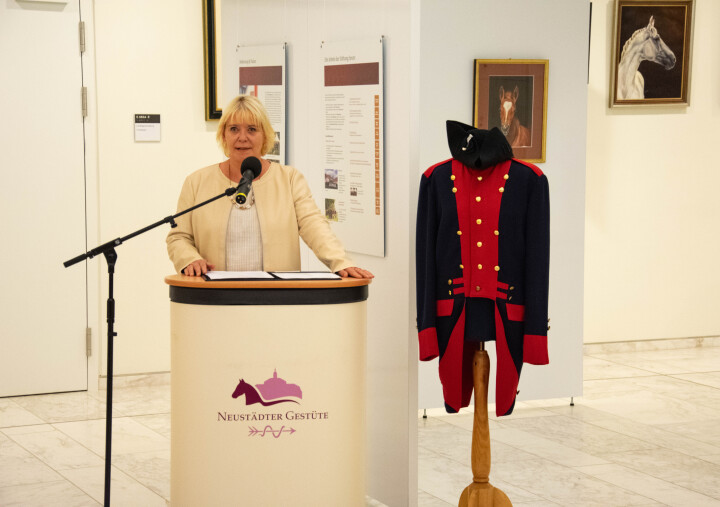Begrüßung der Landtagspräsidentin Prof. Dr. Ulrike Liedtke zur Ausstellungseröffnung im Landtag 