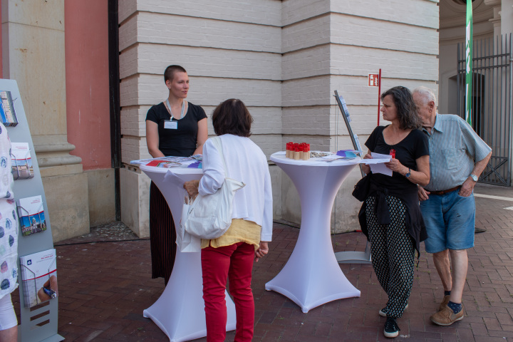 Infostand des Landtages zur Veranstaltung „Kunst zur Zeit“