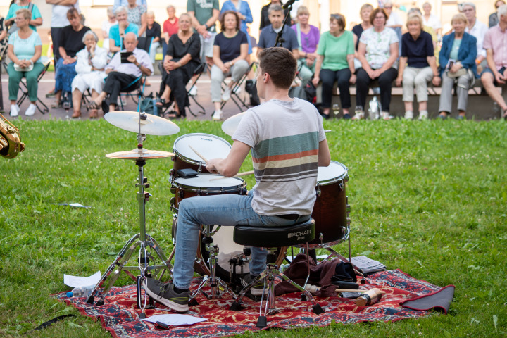 Brassband „Duke Brass“ aus Kleinmachnow begeisterten die Gäste der zweiten Veranstaltung „Kunst zur Zeit 2024“