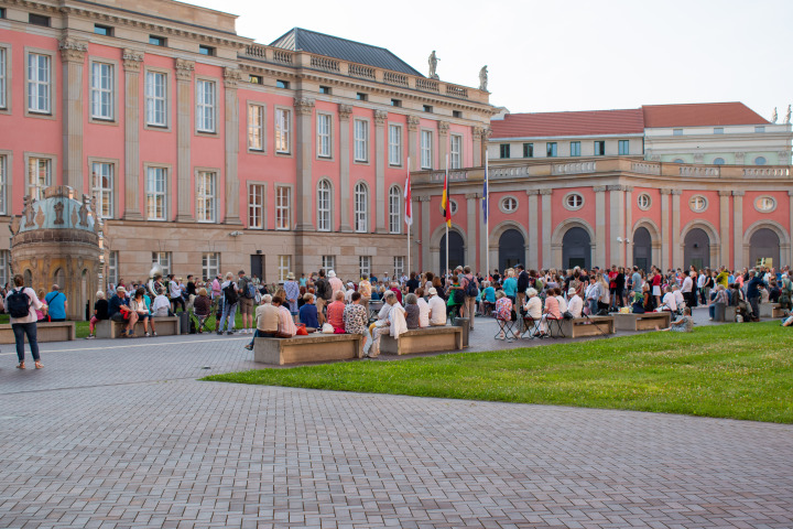 Impression der zweiten Veranstaltung „Kunst zur Zeit 2024“ mit der Brassband „Duke Brass“