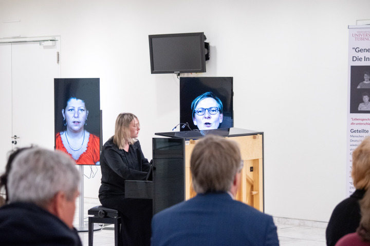 Musikalischer Auftakt zur Ausstellungseröffnung durch Anastasia Mozina-Braun