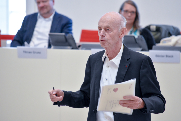 Moderator der Podiumsdiskussion Prof. Dr. Detlev Ganten (Mitglied BBAW) 