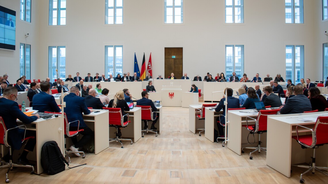 Blick in den Plenarsaal während einer Landtagssitzung