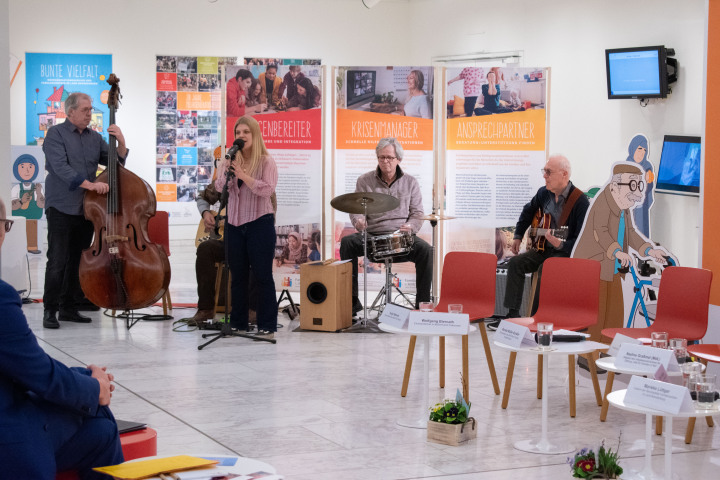 Musikalisches Zwischenspiel zur Ausstellungseröffnung mit der Jazzcombo des Mehrgenerationenhauses Schönefeld