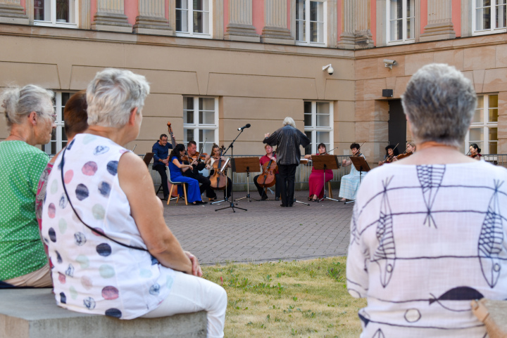 Das Preußische Kammerorchester trat bei der dritten Veranstaltung der Reihe „Kunst zur Zeit“ auf. 