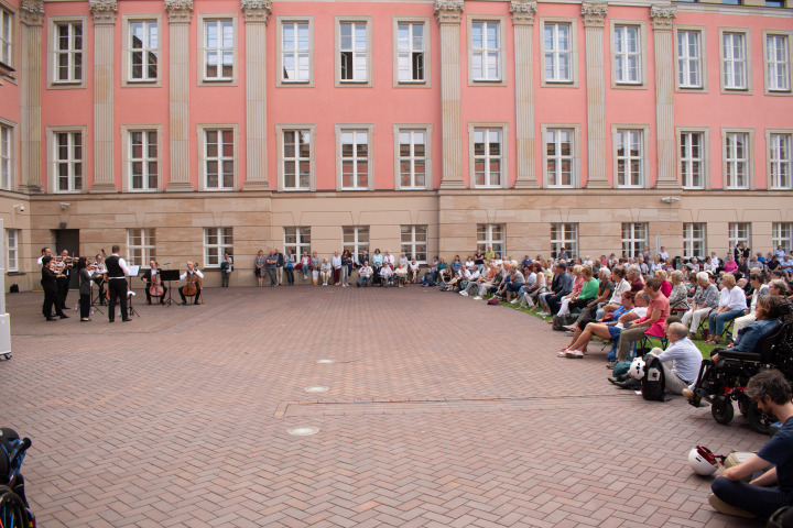 Impression der Abschlussveranstaltung „Kunst zur Zeit 2024“
