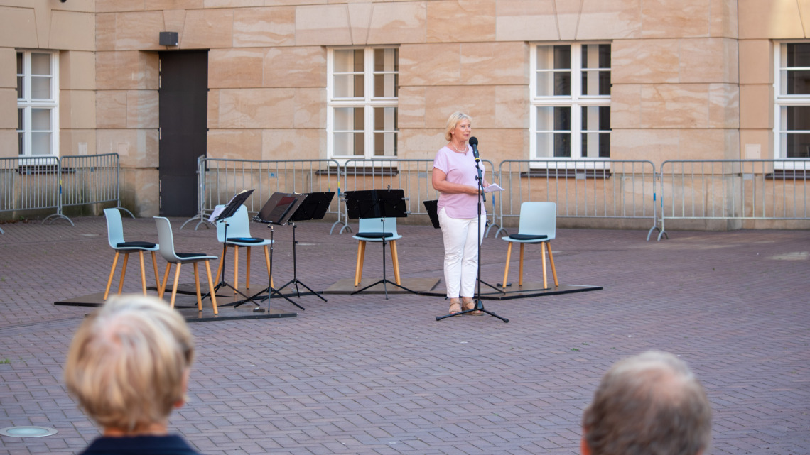 Begrüßung zur vierten Veranstaltung der Reihe „Kunst zur Zeit“ durch die Landtagspräsidentin Prof. Dr. Ulrike Liedtke