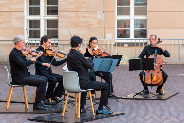 Das Streichquintett der Kammerakademie Potsdam trat bei der vierten Veranstaltung der Reihe „Kunst zur Zeit“ auf.