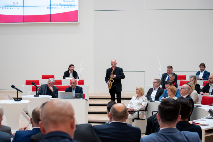 Musikalischer Ausklang der Gedenkveranstaltung durch den Saxophonisten Ralf Benschu.