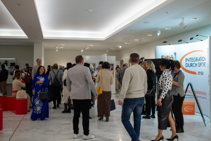 Impression der Ausstellungeröffnung