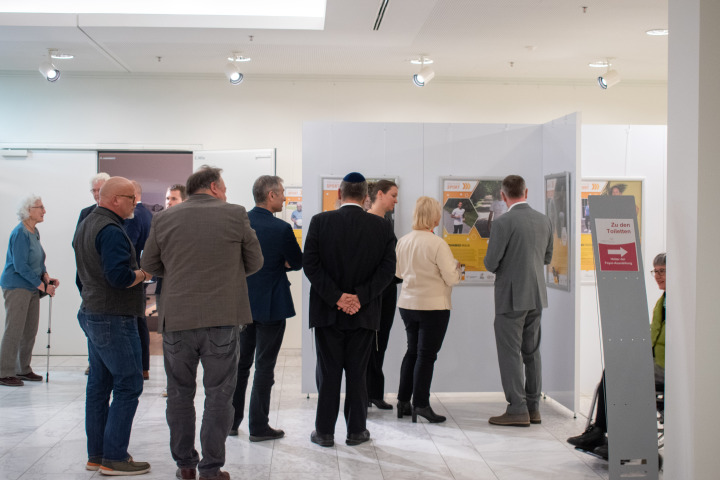 Impression der Ausstellungeröffnung