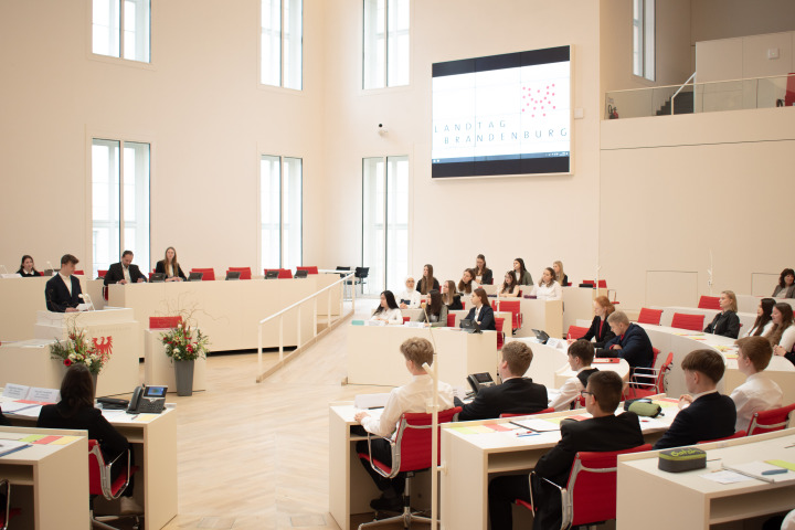 Impression der Pritzwalker Parlamentsdebatte 2025