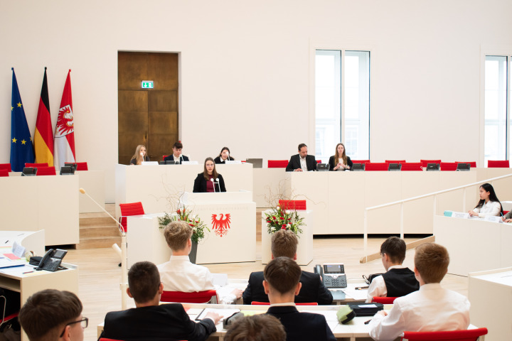 Impression der Pritzwalker Parlamentsdebatte 2025