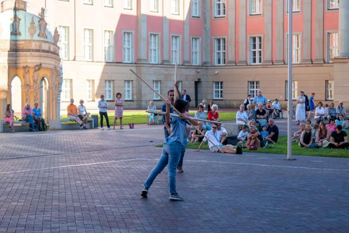 Profitänzer Daniel Abreu (Madrid) und Profitänzerin Carmen Fumero bei der Choreographie „Más o menos inquieto“