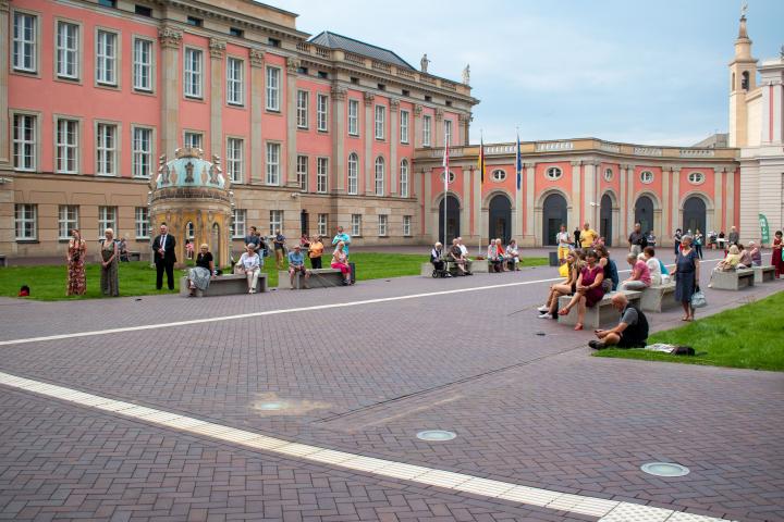 Impression aus dem Innenhof während der Veranstaltung