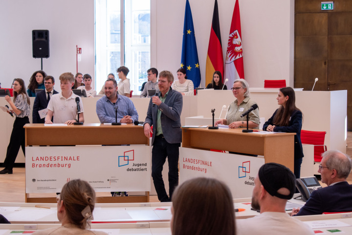Öffentliche Rückmeldung zu den Finaldebatten der Altersgruppe II