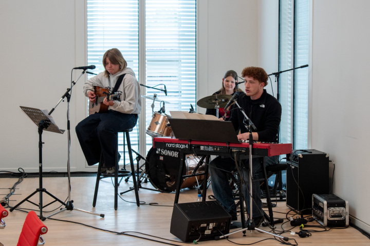Musikalischer Auftakt der Preisverleihung durch die Schulband der Gesamtschule Immanuel Kant Falkensee