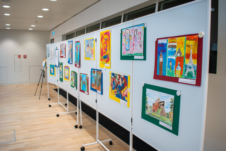 Ausstellung der Werke der Preisträgerinnen und Preisträger des 72. Europäischen Wettbewerbs