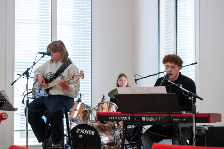 Musikalisches Zwischenspiel der Schulband der Gesamtschule Immanuel Kant Falkensee.