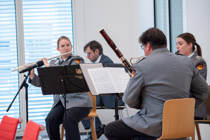 Musikalischer Auftakt der Feierstunde durch ein Ensemble des Stabsmusikkorbs der Bundeswehr
