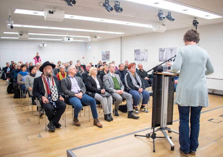 Blick in den Veranstaltungsraum während der Ausstellungseröffnung