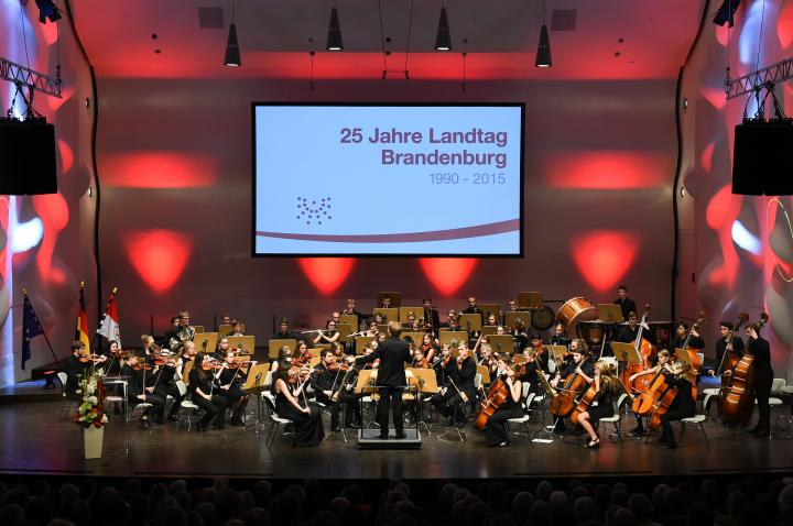 Musikalische Umrahmung des Festaktes durch die Junge Philharmonie Brandenburg unter Leitung von Aurélien Bello.