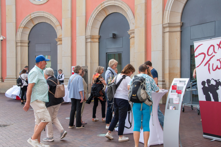 Infostand des Landtages zur Veranstaltung „Kunst zur Zeit 2025“