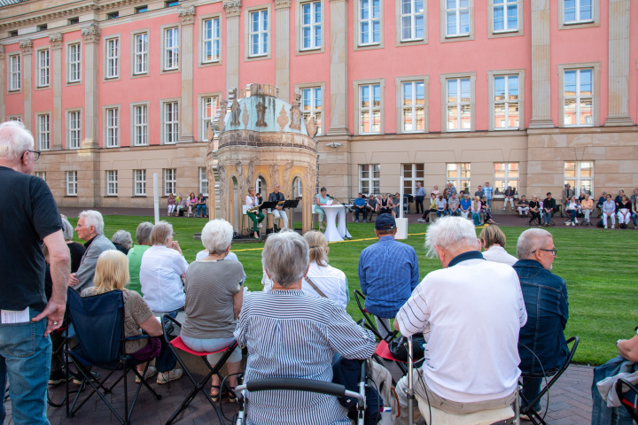 Impression der dritten Veranstaltung „Kunst zur Zeit 2025“