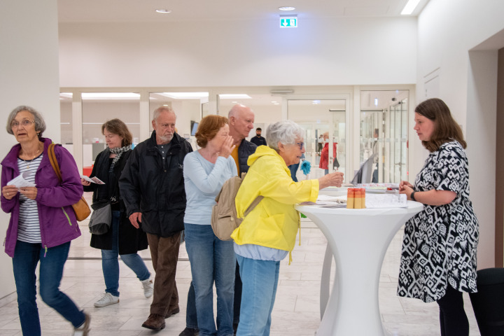 Infostand des Landtages zur Veranstaltung „Kunst zur Zeit 2025“