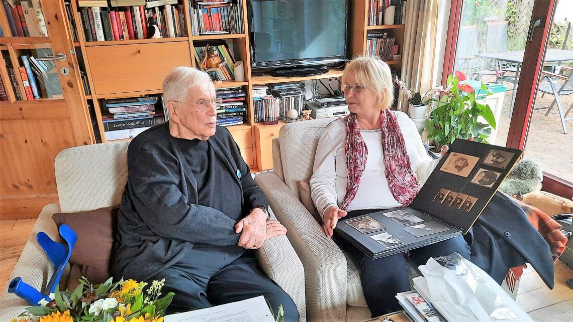 Landtagspräsidentin Prof. Dr. Ulrike Liedtke im Gespräch mit Peter Johann Gardosch