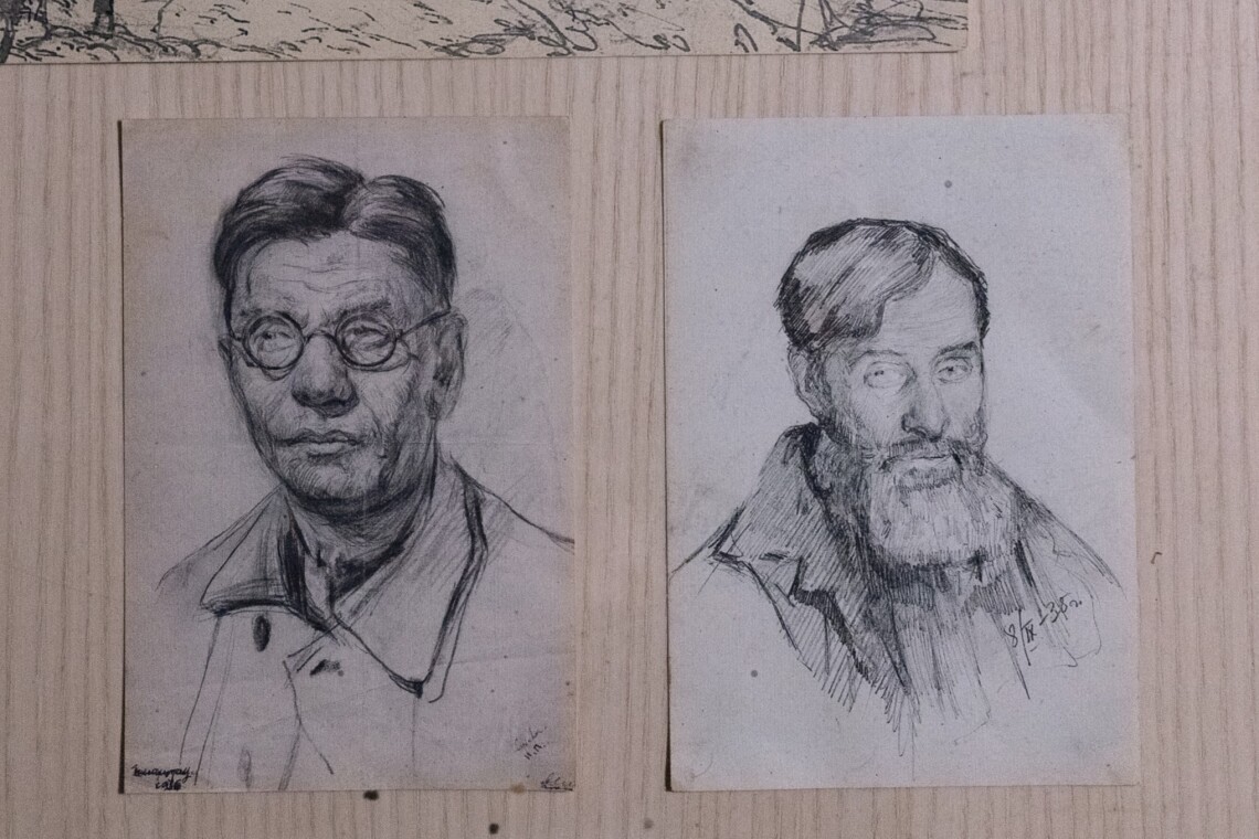 Zwei Porträts von Häftlingen, im Lager gefertigt von Iwan Suchanow