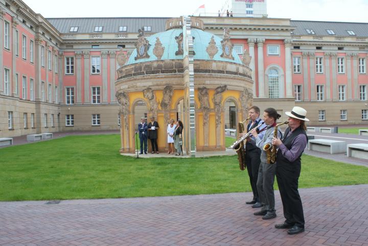 Musikalisch umrahmten die Einweihung die Saxophonisten v. l. Achim Kleiner, Gerd Anklam und Rainer Hanke.