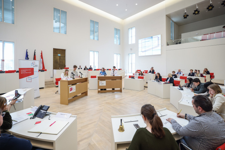 Impression der Finaldebatte der Altersgruppe I