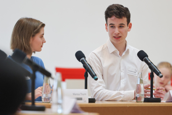 Impression der Finaldebatte der Altersgruppe I